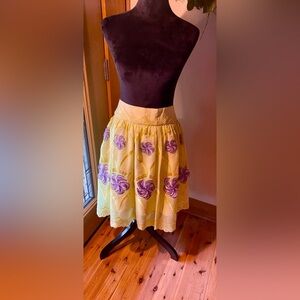 🔥Beautiful & Unique Fully Lined Embroidered Skirt🔥